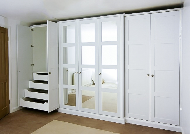gorgeous built-in shaker wardrobes for timeless look