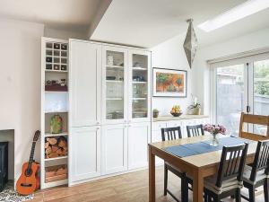Built in Cupboards in a kitchen dining room