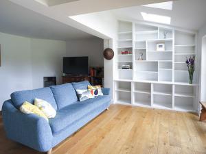 built in bookcases living room