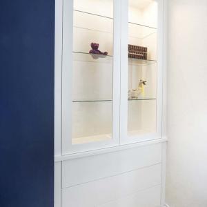 Alcove display cupboard with glass doors