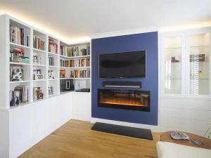 Modern built in TV cabinets and bookshelves