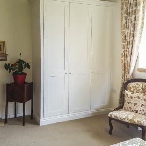 fitted shaker wardrobes