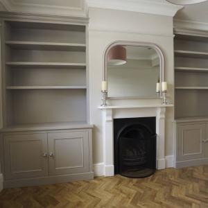 Alcove cupboards in dark paint colour in Oxford