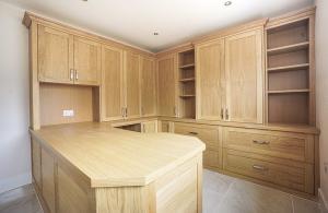 Fitted home office in Beaconsfield