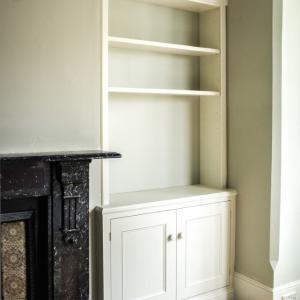 Traditional Victorian styled Alcove unit in Oxford
