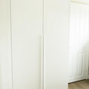 Modern-contemporary-alcove-wardrobe