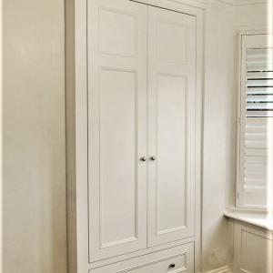 Victorian alcove wardrobe