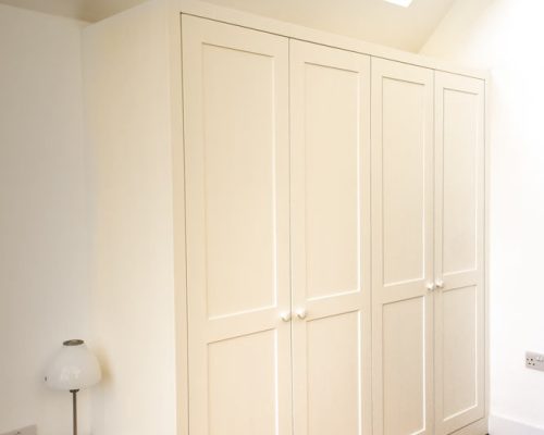 4-door-shaker-wardrobe-in-corner