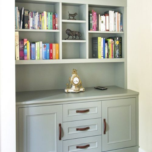 Alcove cupboard finished in F&B Pigeon with drawers