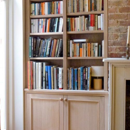 Alcove cupboards in Oak