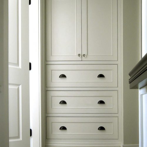 Alcove cupboard with drawers